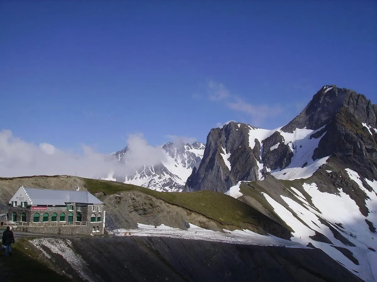 Hotel Du Clos Fleuri لورد 3*,